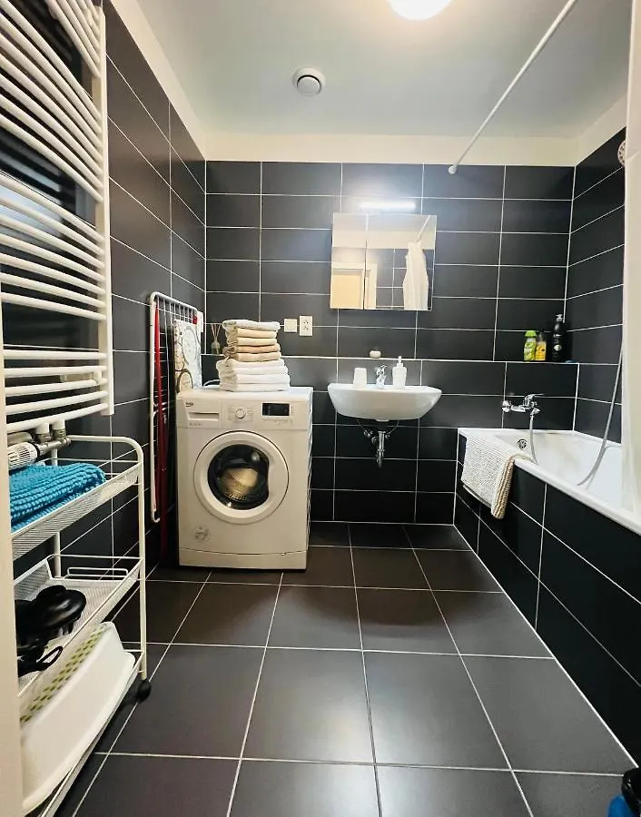 Maria Apartments - Free Parking Prague