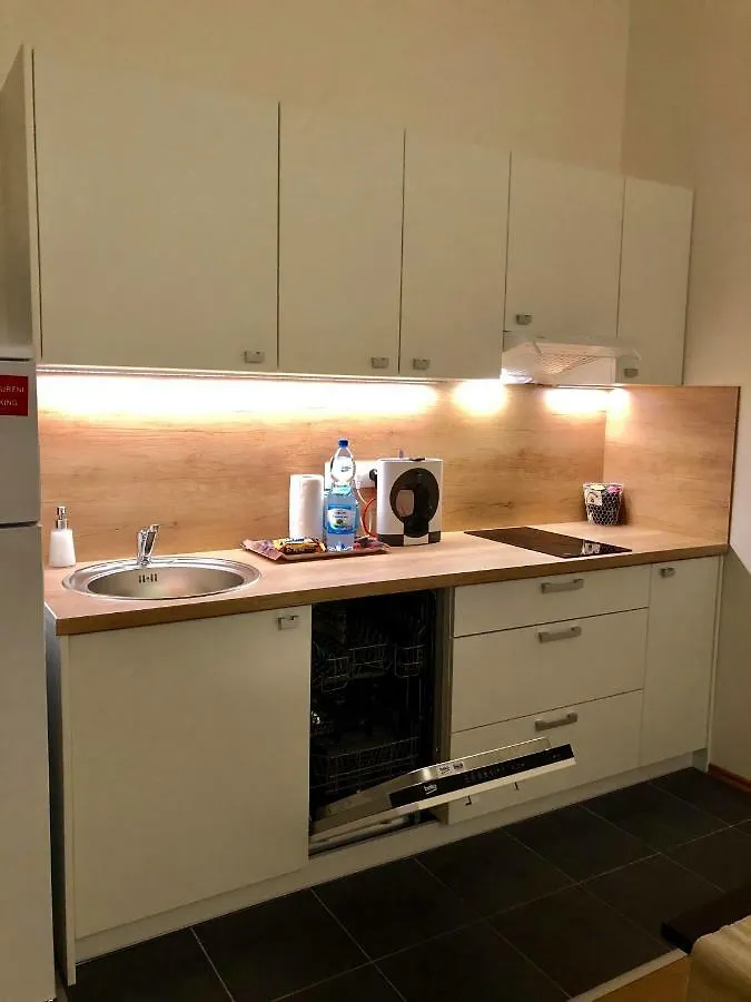 Maria Apartments - Free Parking Prague Czech Republic